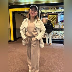 Meet your Posher, Daniella